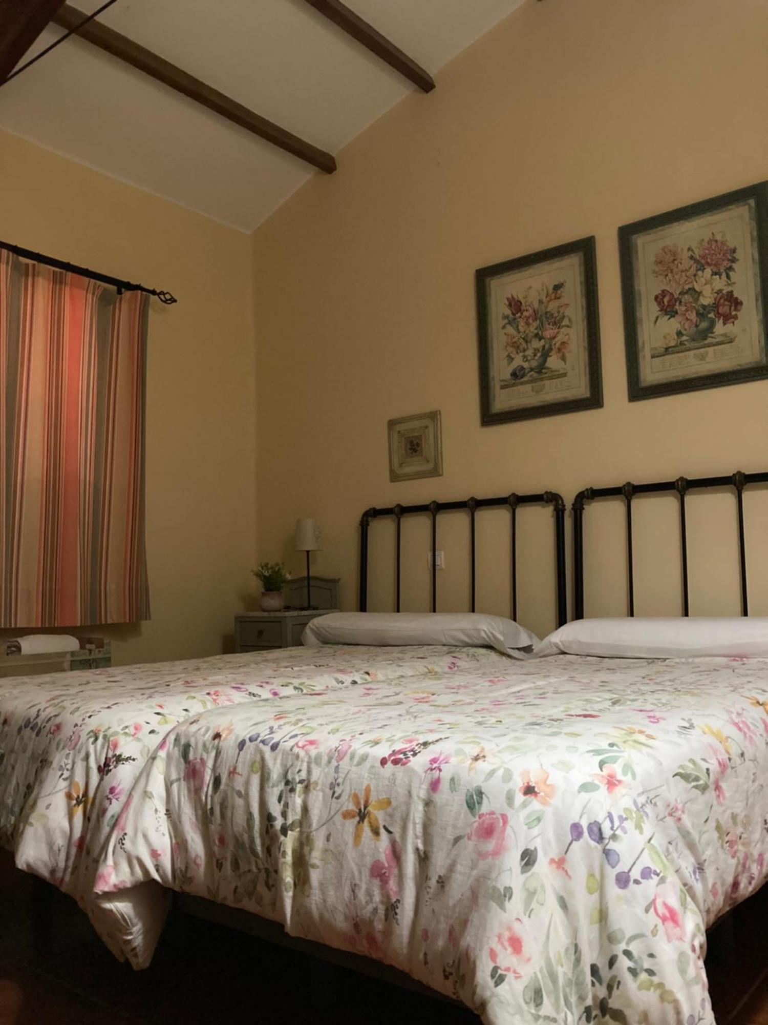 Casa Rural Valdevilano Ла-Рока-де-ла-Сьерра Экстерьер фото